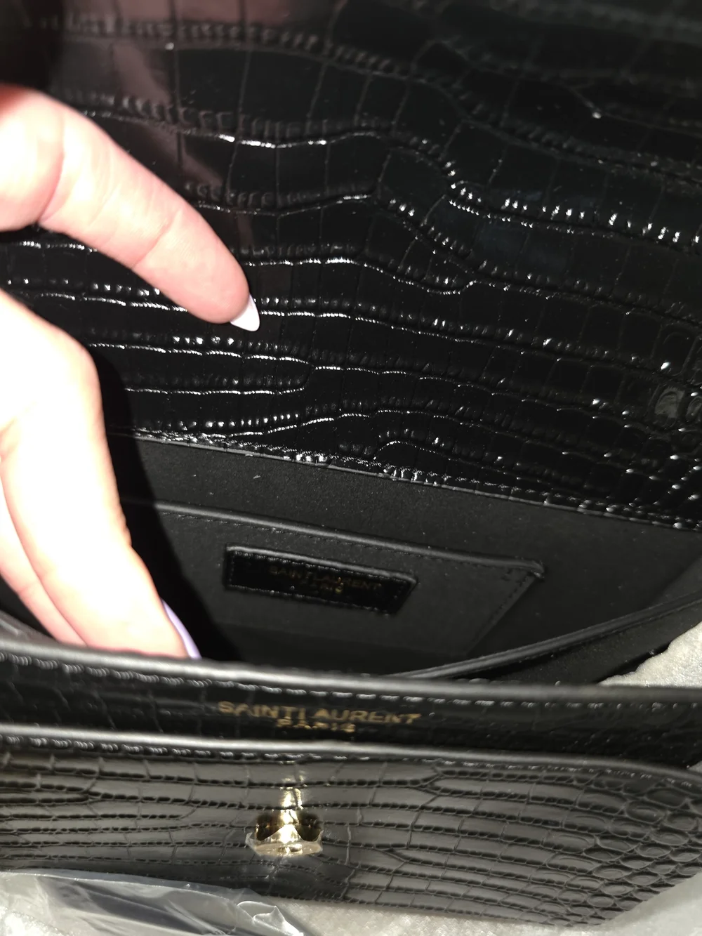 Saint Laurent Black Croc-Embossed Leather Shoulder Bag - Picture 5 of 11